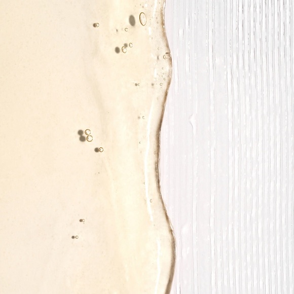 Briogeo - Curl Charisma
Rice Amino + Quinoa
Frizz Control Gel - Picture 5 of 8